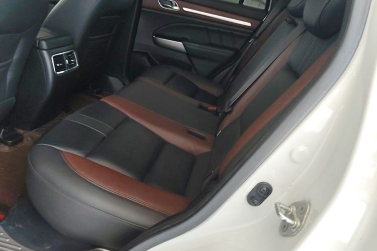 Used GAC Trumpchi GS8 2020 GS8S 390T Two-Wheel Drive Luxury Smart Connectivity Version Left Rear Seat