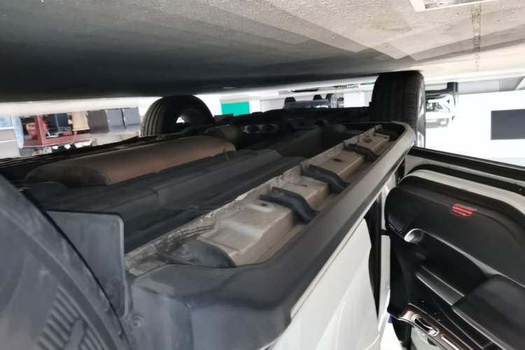 Used GAC Trumpchi GS8 2020 GS8S 390T Two-Wheel Drive Luxury Smart Connectivity Version Left Side Sill