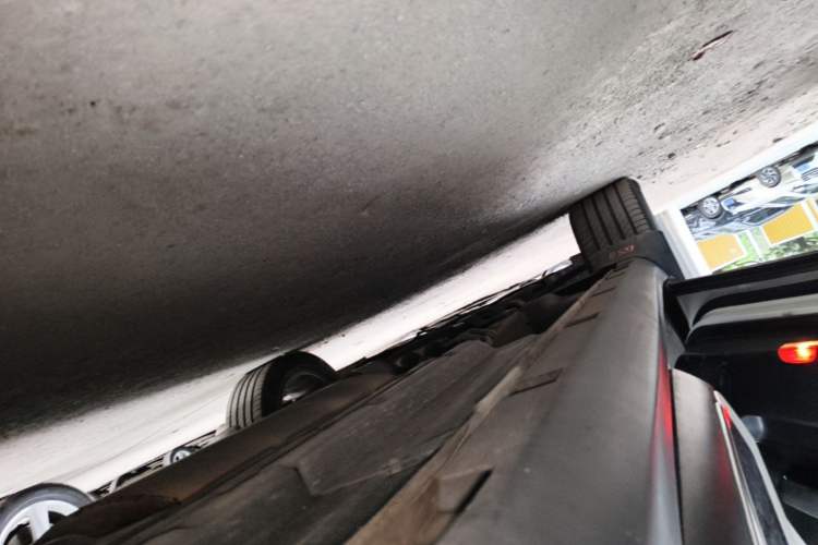 Used GAC Trumpchi GS8 2020 390T Two-Wheel Drive Luxury Smart Connectivity Version (7 Seats) Left Side Sill