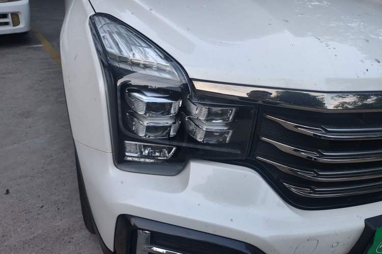 Used GAC Trumpchi GS8 2020 390T Two-Wheel Drive Luxury Smart Connectivity Version (7 Seats) Right Front Headlight