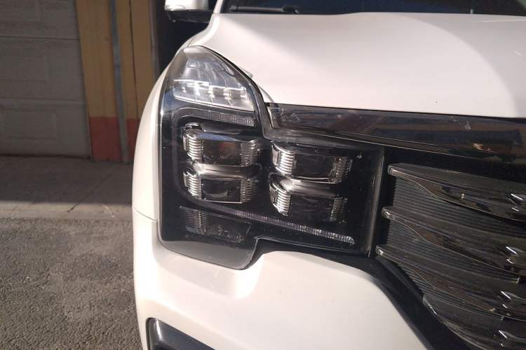 Used GAC Trumpchi GS8 2020 390T Four-Wheel Drive Luxury Smart Connect Edition (7 Seats) Right Front Headlight