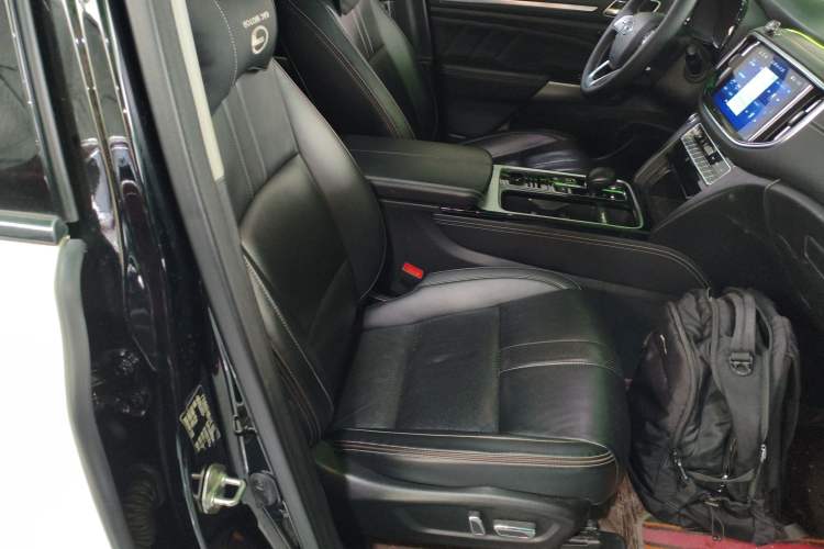 Used GAC Trumpchi GS8 2020 390T Two-Wheel Drive Luxury Smart Connectivity Commemorative Edition (7 Seats) Right Front Seat