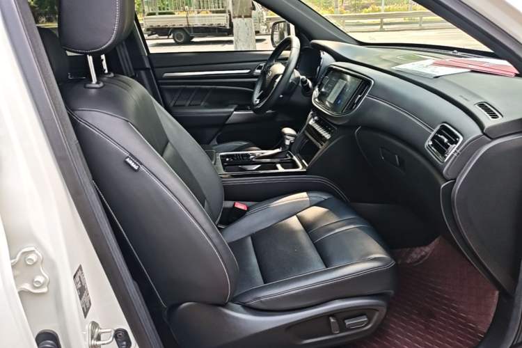 Used GAC Trumpchi GS8 2020 GS8S 390T Two-Wheel Drive Luxury Smart Connectivity Version Right Front Seat