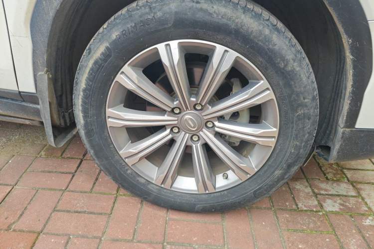 Used GAC Trumpchi GS8 2020 390T Two-Wheel Drive Luxury Smart Connectivity Commemorative Edition (7 Seats) Right Front Wheel Hub