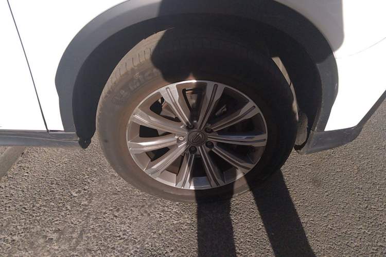 Used GAC Trumpchi GS8 2020 390T Four-Wheel Drive Luxury Smart Connect Edition (7 Seats) Right Front Wheel Hub