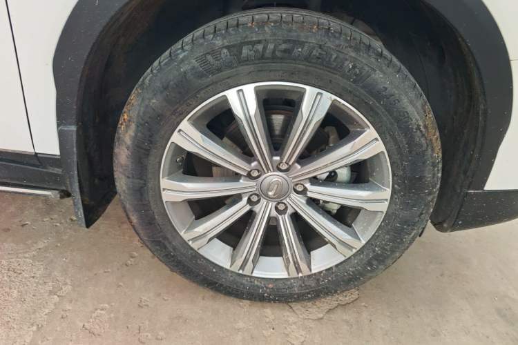 Used GAC Trumpchi GS8 2020 390T Two-Wheel Drive Luxury Smart Connectivity Commemorative Edition (7 Seats) Right Front Wheel Hub