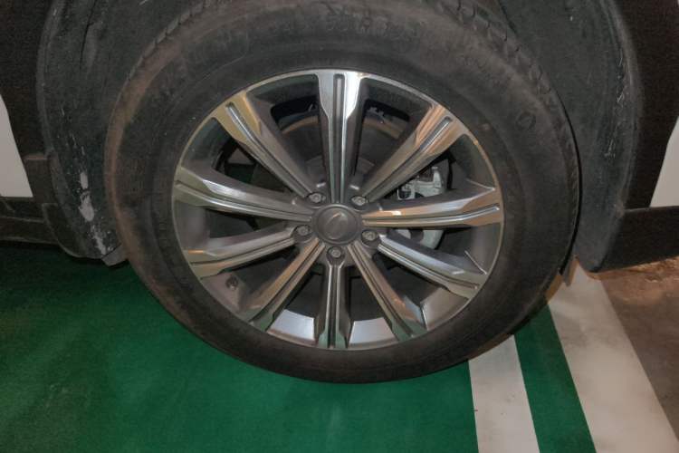 Used GAC Trumpchi GS8 2020 390T Two-Wheel Drive Luxury Smart Connectivity Commemorative Edition (7 Seats) Right Front Wheel Hub