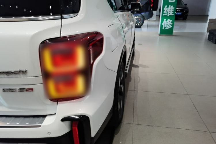 Used GAC Trumpchi GS8 2020 GS8S 390T Two-Wheel Drive Luxury Smart Connectivity Version Right Rear Taillight