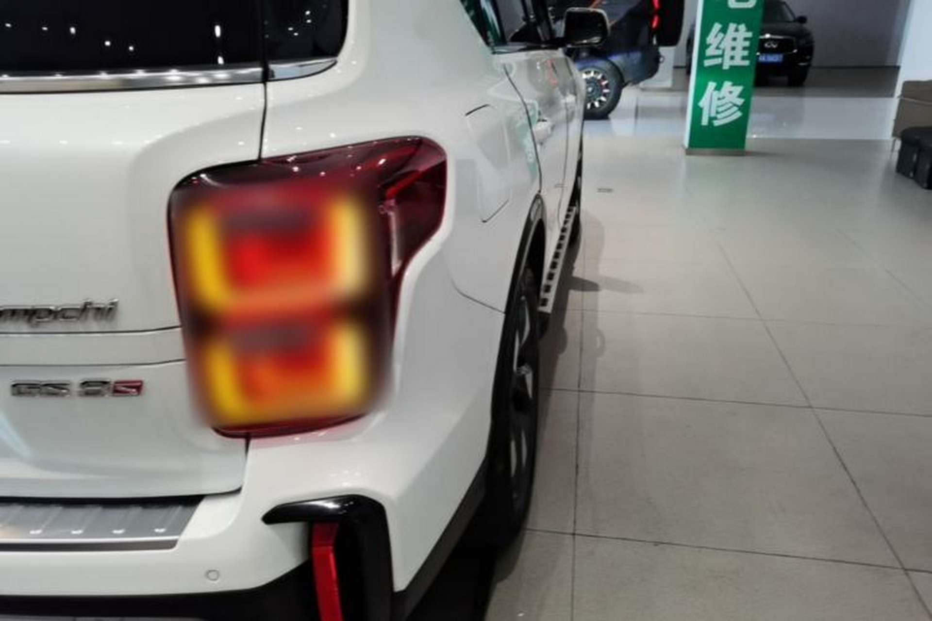 Used GAC Trumpchi GS8 2020 GS8S 390T Two-Wheel Drive Luxury Smart Connectivity Version Right Rear Taillight