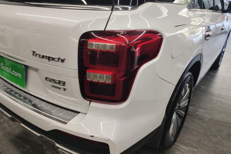 Used GAC Trumpchi GS8 2020 390T Two-Wheel Drive Luxury Smart Connectivity Version (7 Seats) Right Rear Taillight