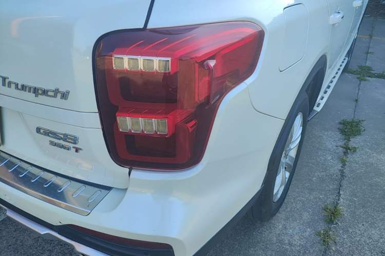 Used GAC Trumpchi GS8 2020 390T Two-Wheel Drive Luxury Edition (7 Seats) Right Rear Taillight