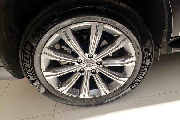 Used GAC Trumpchi GS8 2020 390T Two-Wheel Drive Luxury Smart Connectivity Version (7 Seats) Right Rear Wheel Hub