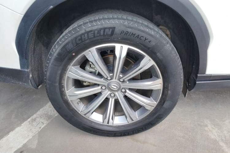 Used GAC Trumpchi GS8 2020 390T Two-Wheel Drive Luxury Smart Connectivity Commemorative Edition (7 Seats) Right Rear Wheel Hub
