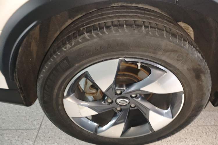 Used GAC Trumpchi GS8 2020 GS8S 390T Two-Wheel Drive Luxury Smart Connectivity Version Right Rear Wheel Hub