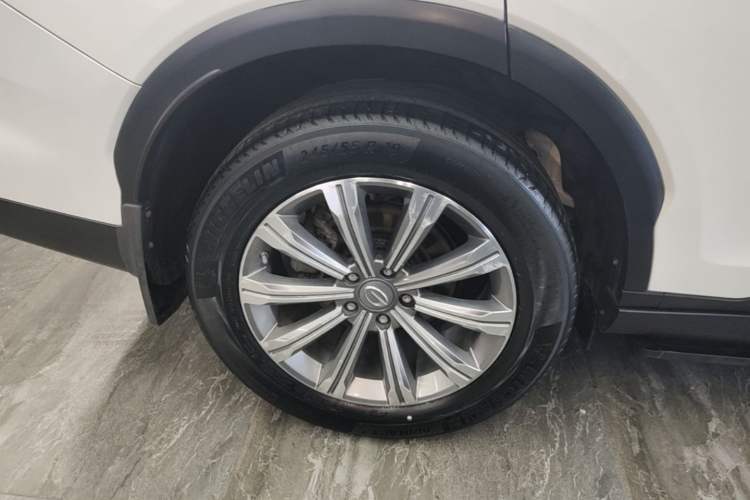 Used GAC Trumpchi GS8 2020 390T Two-Wheel Drive Luxury Smart Connectivity Version (7 Seats) Right Rear Wheel Hub