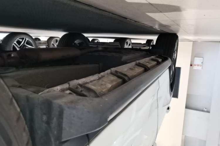 Used GAC Trumpchi GS8 2020 GS8S 390T Two-Wheel Drive Luxury Smart Connectivity Version Right Side Sill