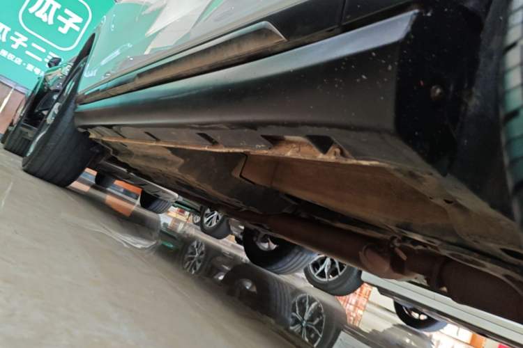 Used GAC Trumpchi GS8 2020 GS8S 390T Two-Wheel Drive Luxury Smart Connectivity Version Right Side Sill