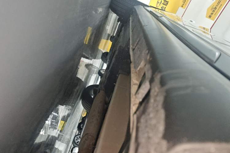 Used GAC Trumpchi GS8 2020 GS8S 390T Two-Wheel-Drive Luxury Edition Right Side Sill