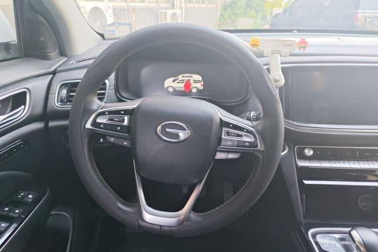 Used GAC Trumpchi GS8 2020 390T Two-Wheel Drive Luxury Smart Connectivity Version (7 Seats) Steering Wheel