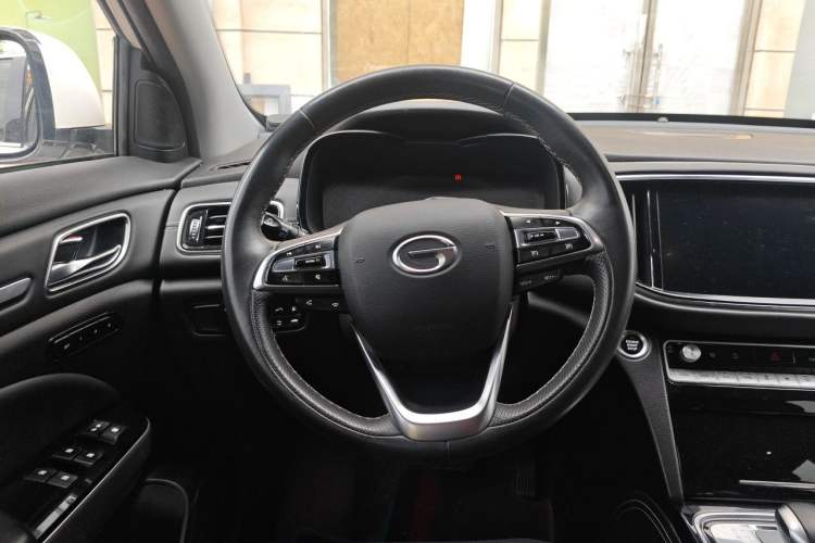 Used GAC Trumpchi GS8 2020 390T Two-Wheel Drive Luxury Smart Connectivity Commemorative Edition (7 Seats) Steering Wheel