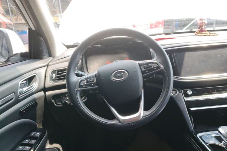 Used GAC Trumpchi GS8 2020 390T Two-Wheel Drive Luxury Smart Connectivity Commemorative Edition (7 Seats) Steering Wheel