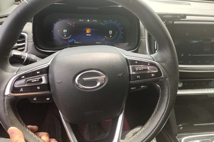 Used GAC Trumpchi GS8 2020 390T Two-Wheel Drive Luxury Smart Connectivity Version (7 Seats) Steering Wheel