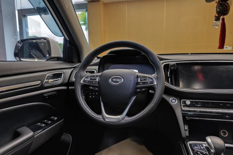 Used GAC Trumpchi GS8 2020 390T Two-Wheel Drive Luxury Smart Connectivity Version (7 Seats) Steering Wheel