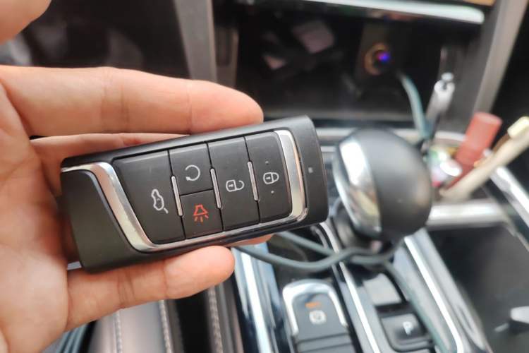 Used GAC Trumpchi GS8 2020 390T Two-Wheel Drive Luxury Smart Connectivity Version (7 Seats) Vehicle Key