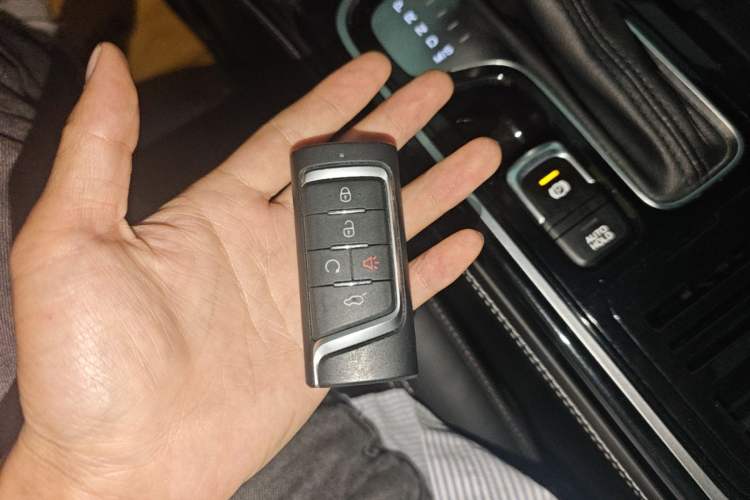 Used GAC Trumpchi GS8 2020 GS8S 390T Two-Wheel-Drive Luxury Edition Vehicle Key