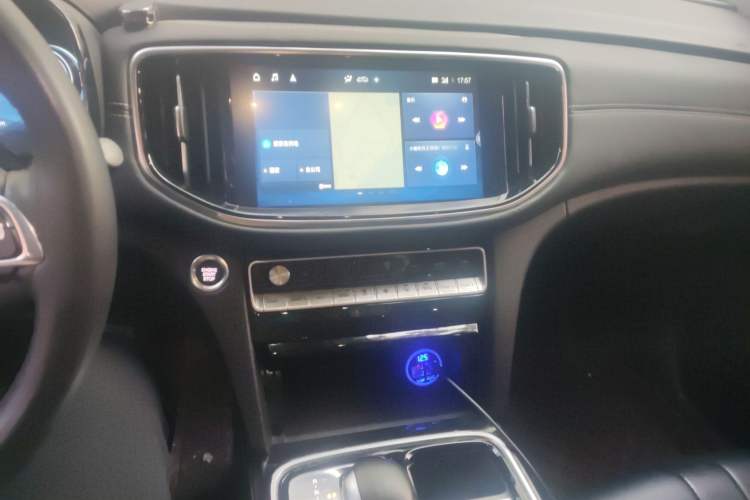 Used GAC Trumpchi GS8 2021 390T Two-Wheel-Drive Dark Knight Edition Audio And AC Panel