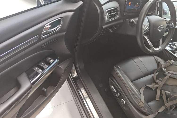 Used GAC Trumpchi GS8 2021 390T Two-Wheel-Drive Dark Knight Edition Driver Seat