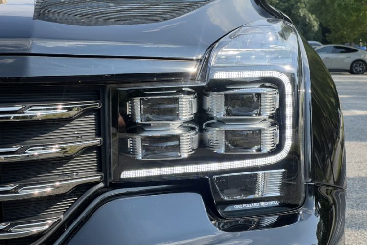 Used GAC Trumpchi GS8 2021 390T Two-Wheel-Drive Dark Knight Edition Exterior 1