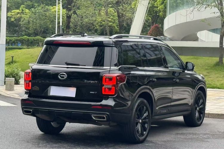 Used GAC Trumpchi GS8 2021 390T Two-Wheel-Drive Dark Knight Edition Exterior 4