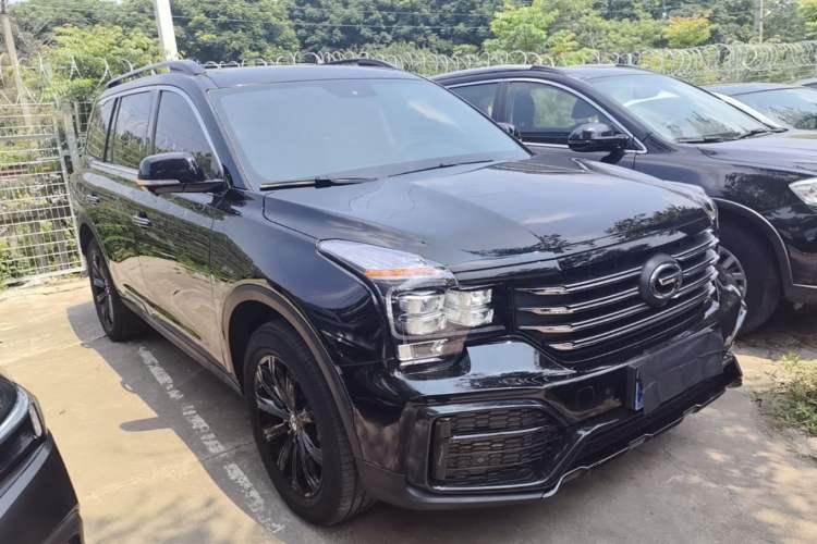 Used GAC Trumpchi GS8 2021 390T Two-Wheel-Drive Dark Knight Edition Front Right 45 Deg
