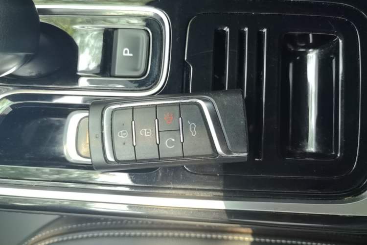 Used GAC Trumpchi GS8 2021 390T Two-Wheel-Drive Dark Knight Edition Interior 1