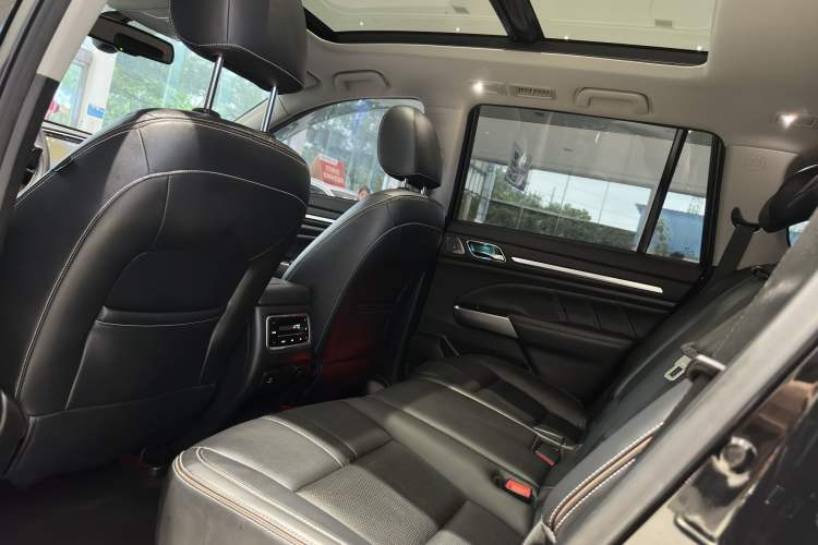 Used GAC Trumpchi GS8 2021 390T Two-Wheel-Drive Dark Knight Edition Interior 3