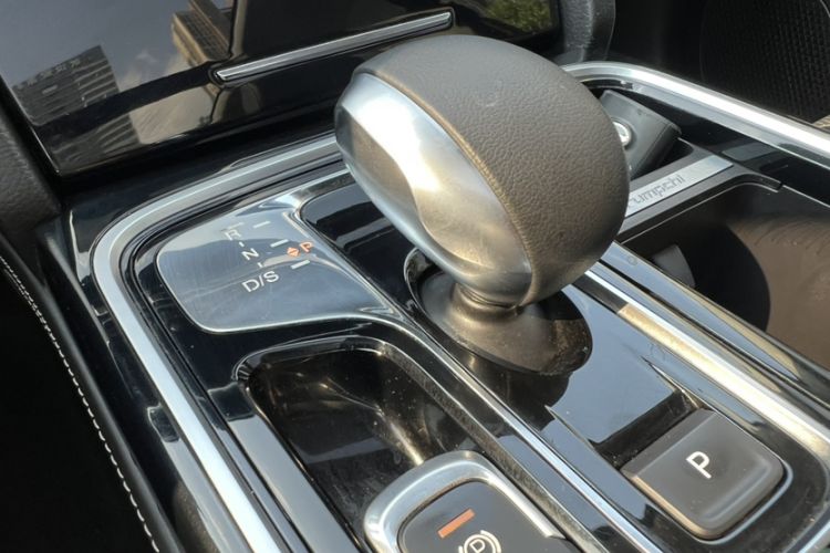Used GAC Trumpchi GS8 2021 390T Two-Wheel-Drive Dark Knight Edition Interior 4