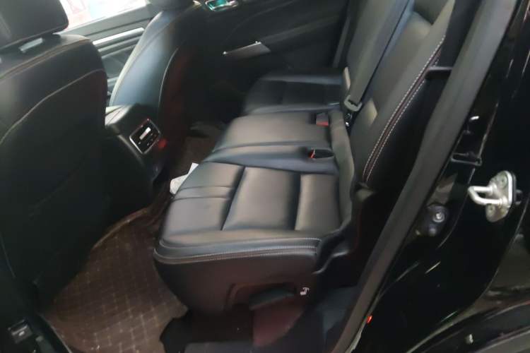Used GAC Trumpchi GS8 2021 390T Two-Wheel-Drive Dark Knight Edition Left Rear Seat