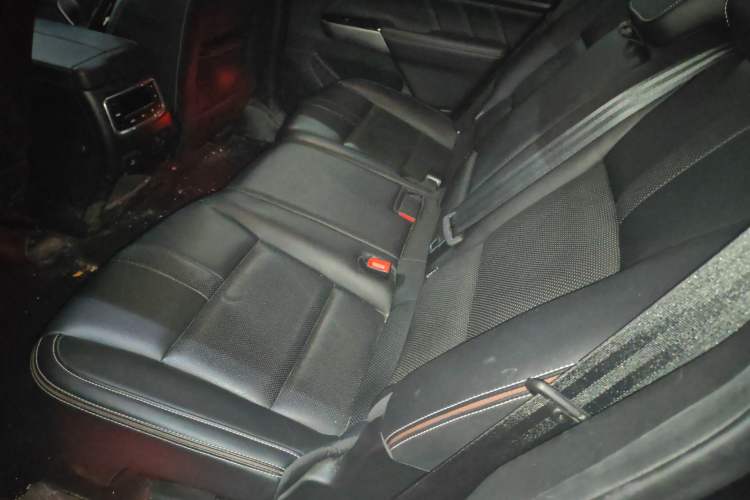 Used GAC Trumpchi GS8 2021 390T Two-Wheel-Drive Dark Knight Edition Left Rear Seat