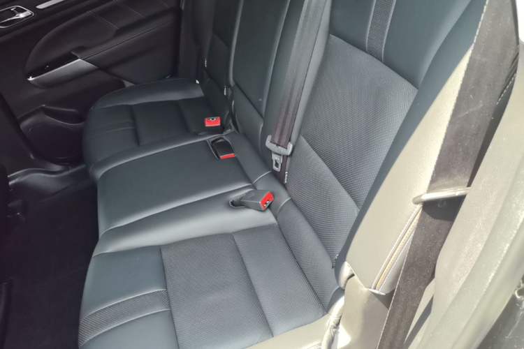 Used GAC Trumpchi GS8 2021 390T Two-Wheel-Drive Dark Knight Edition Left Rear Seat
