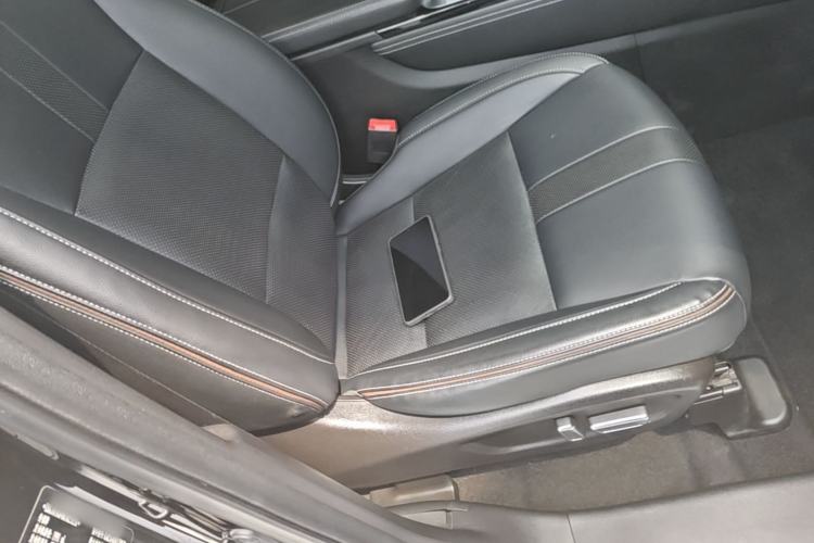 Used GAC Trumpchi GS8 2021 390T Two-Wheel-Drive Dark Knight Edition Right Front Seat