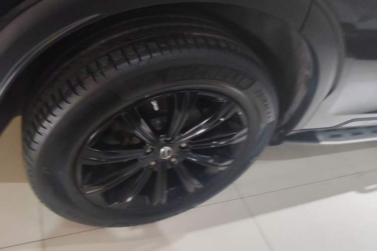 Used GAC Trumpchi GS8 2021 390T Two-Wheel-Drive Dark Knight Edition Right Rear Wheel Hub