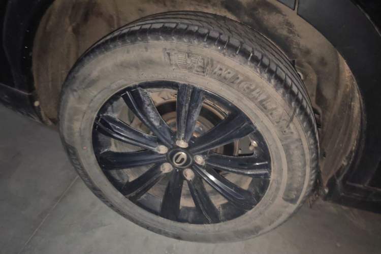 Used GAC Trumpchi GS8 2021 390T Two-Wheel-Drive Dark Knight Edition Right Rear Wheel Hub