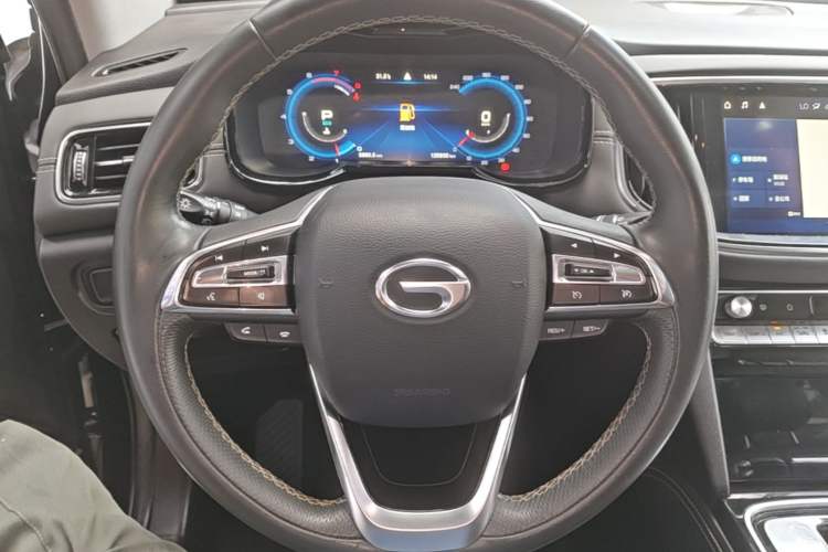Used GAC Trumpchi GS8 2021 390T Two-Wheel-Drive Dark Knight Edition Steering Wheel