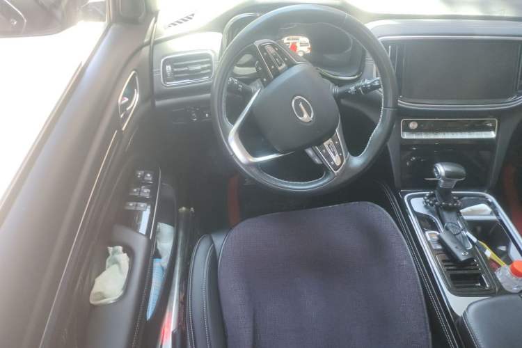 Used GAC Trumpchi GS8 2021 390T Two-Wheel Drive Luxury Smart Connect & Drive Edition (7 Seats) Steering Wheel
