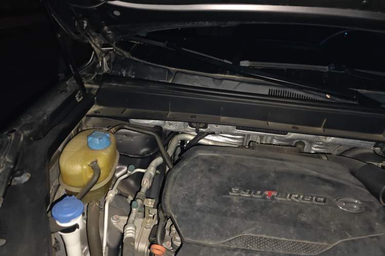 Used GAC Trumpchi GS8 2021 390T Two-Wheel Drive Luxury Smart Connect & Drive Edition (7 Seats) Engine Bay Right