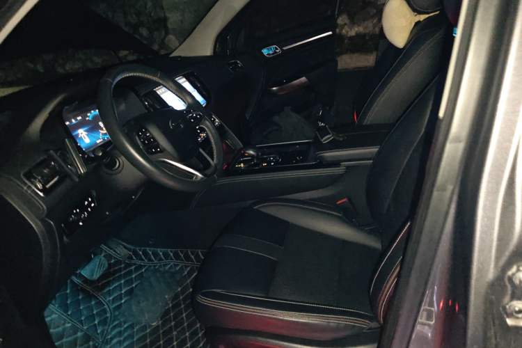 Used GAC Trumpchi GS8 2021 390T Two-Wheel Drive Luxury Smart Connect & Drive Edition (7 Seats) Left Front Seat