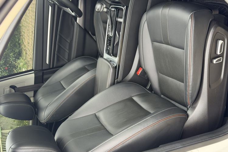 Used GAC Trumpchi GS8 2021 390T Two-Wheel Drive Luxury Smart Connect & Drive Edition (7 Seats) Interior 3