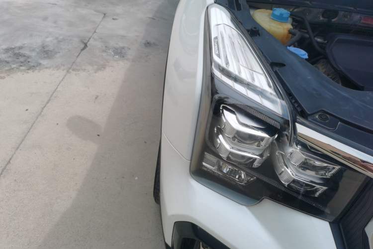 Used GAC Trumpchi GS8 2021 390T Two-Wheel Drive Luxury Smart Connect & Drive Edition (7 Seats) Right Front Headlight