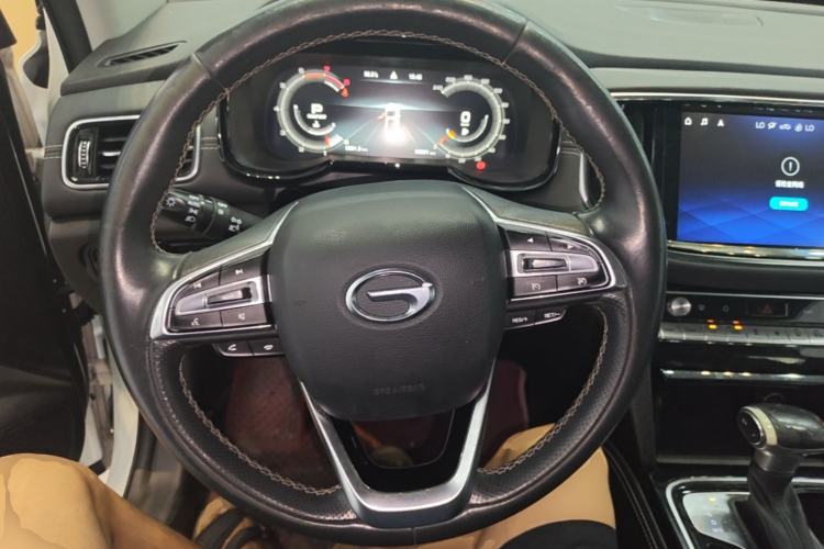 Used GAC Trumpchi GS8 2021 390T Two-Wheel Drive Luxury Smart Connect & Drive Edition (7 Seats) Steering Wheel